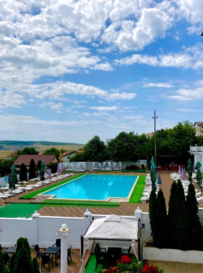 Hotel Premier Class Valea Lupului  Exterior photo