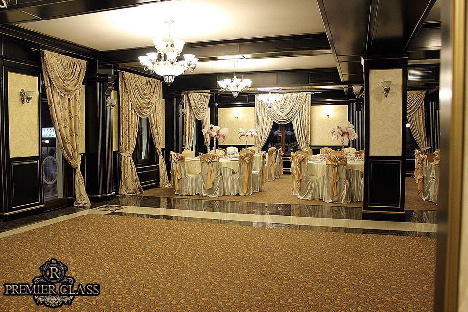 Hotel Premier Class Valea Lupului  Exterior photo
