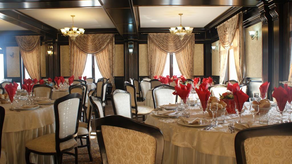 Hotel Premier Class Valea Lupului  Exterior photo