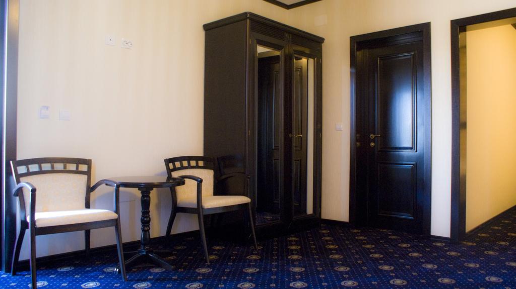 Hotel Premier Class Valea Lupului  Exterior photo